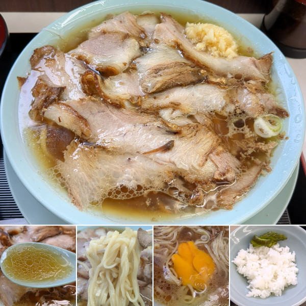 「チャーシュー麺＋生卵＝1080円」@新橋ニューともちんラーメン 神保町店の写真