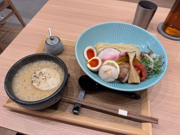 「特製ほたて濃厚つけ麺」@柳橋さんりょうの写真