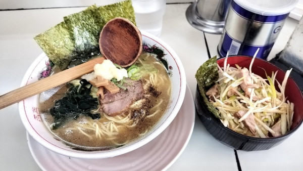 「ラーメン＆ネギ丼セット６９０円」@ラーメンショップ 希望ヶ丘店の写真