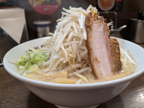 「もやしらーめん980円大盛100円」@麺浪漫の写真