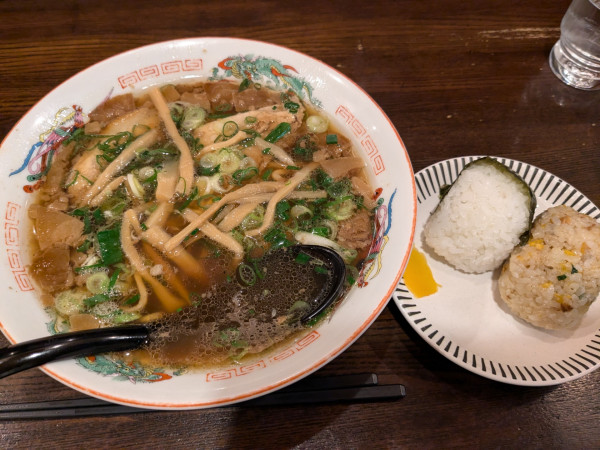 「ラーメン＋ランチむすび」@麺屋 菜心の写真