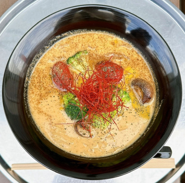 「ヴィーガン味噌ラーメン」@Vegan Ramen UZU TOKYOの写真