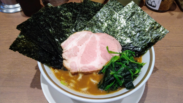 「ラーメン(味濃いめ･麺硬め)+海苔」@家系ラーメン 大ちゃんの写真