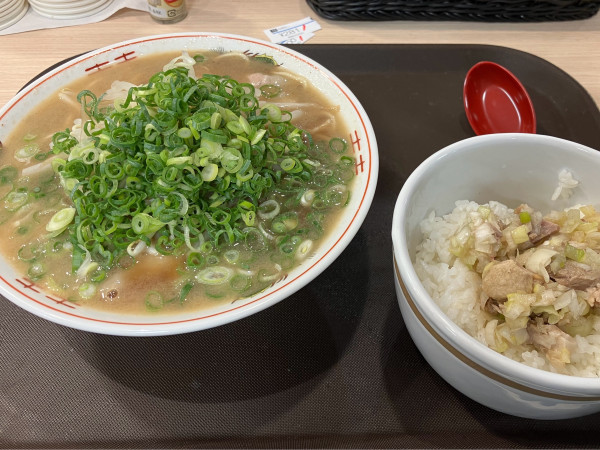 「醤油ラーメン＋ねぎ飯」@くじら食堂 お食事ちゅうぼうの写真