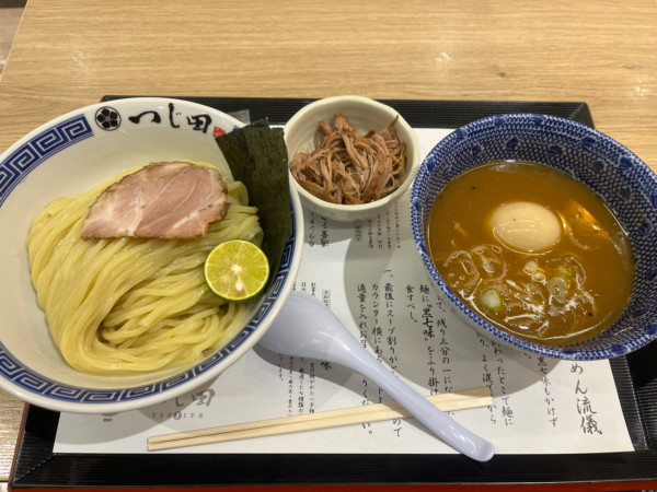 「濃厚豚崩しつけ麺」@つじ田 ららぽーと湘南平塚店の写真
