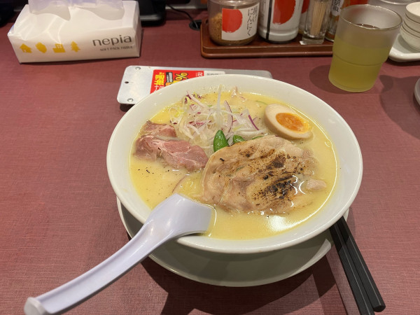 「濃厚鶏白湯ラーメン」@丸源ラーメン 春日部16号バイパス店の写真