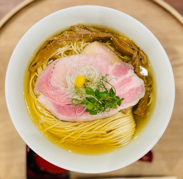 「淡麗塩らぁ麺、大盛り」@想〜SOU〜の写真