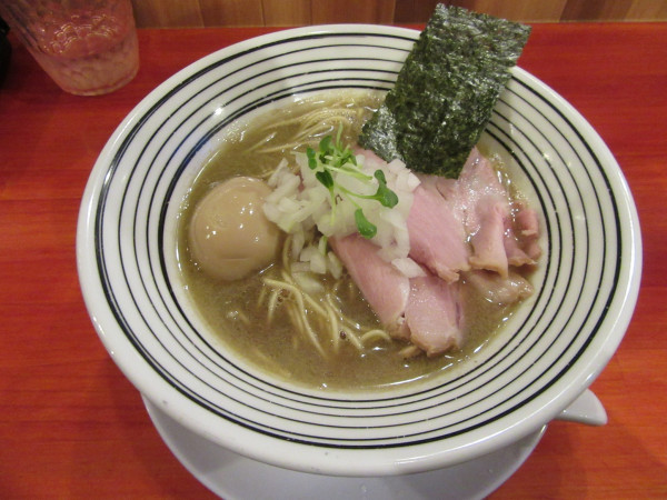 「味玉煮干醤油（１０００円）＋煮干し和え玉ハーフ２００円」@らーめん コットンポットの写真