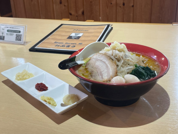 「濃厚 家二郎」@Ramen Street 桜の写真