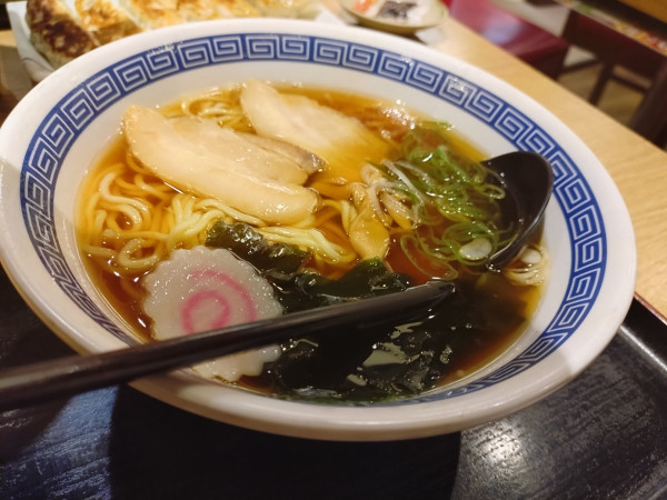「昔ながらの醤油ラーメン、野菜たっぷり味噌ラーメン他」@山田うどん 赤井店の写真