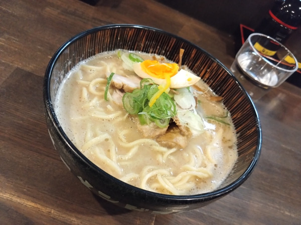 「濃厚鶏そば 1000円」@ラーメンビヨリの写真