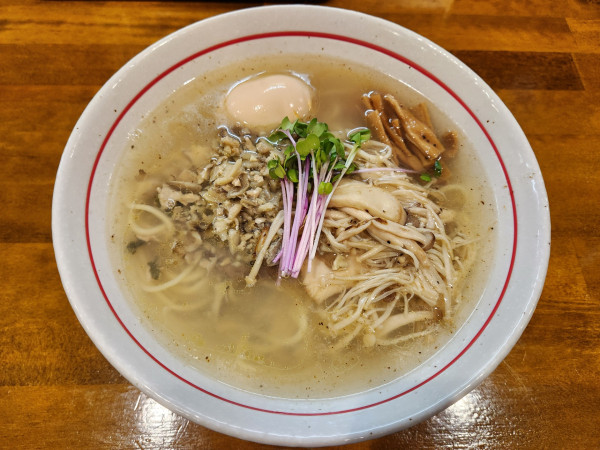 「限定 牡蠣と三種の木の子塩ラーメン 味玉」@麺屋 ぬまたの写真