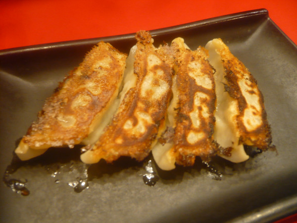 「焼き餃子（4ヶ）」@中華食堂一番館 西武新宿駅前店の写真