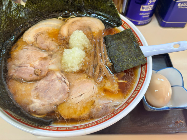 「ミックス特大チャーシュー麺固めタマネギ多め味玉のり増し」@タンタンの写真