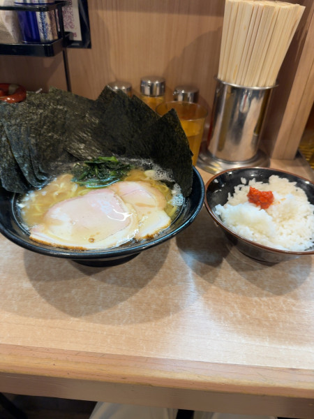 「塩ラーメン➕海苔 硬め多め 無料ライス」@横浜家系ラーメン 麺屋いぶすけの写真