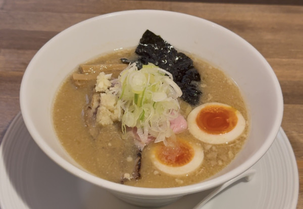 「【限定】味噌らぁ麺〜大吟醸酒粕仕立て〜¥1300」@酒肴場 屯の写真