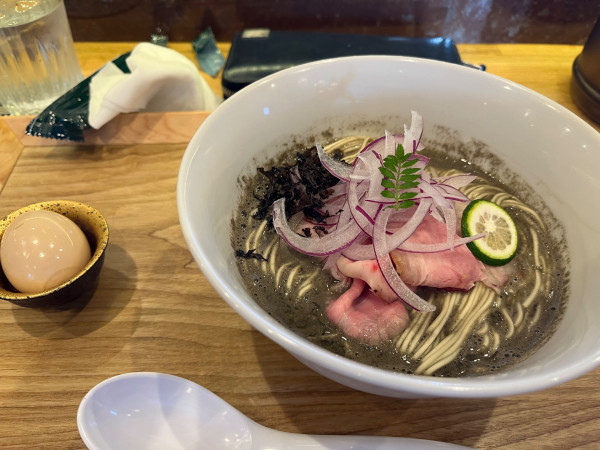 「霜月の煮干蕎麦」@特選中華蕎麦 諭吉の写真