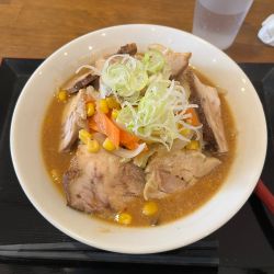 みそチャーシュー麺　野菜増量
