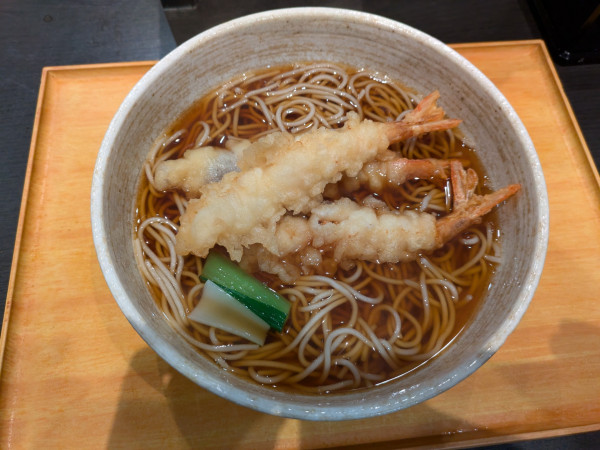 「えび天そば大盛り＋えび天（えび天祭りサービス）」@小諸そば 水道橋店の写真