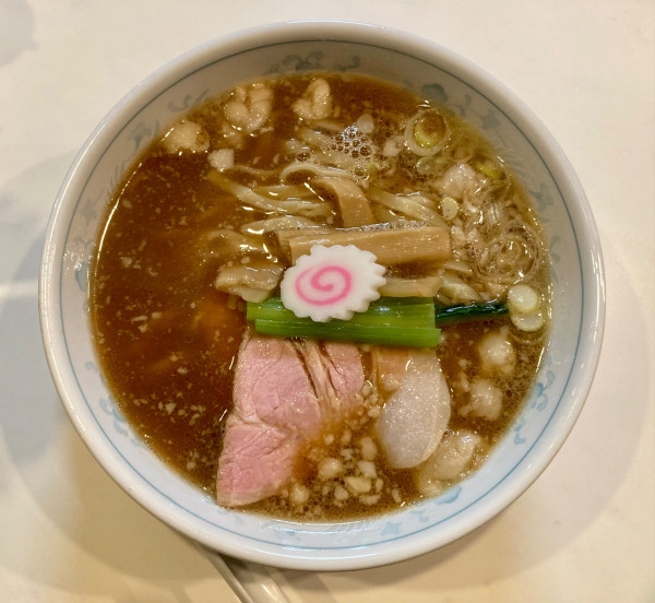 「中華そば　850円」@中華食堂 麺笑飯店の写真