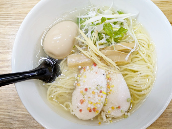 「ジンジャーヌードル 味玉」@亀戸ジンジャーヌードルの写真