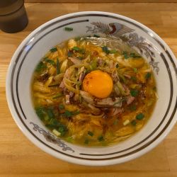 辛味ネギの豚玉塩そば