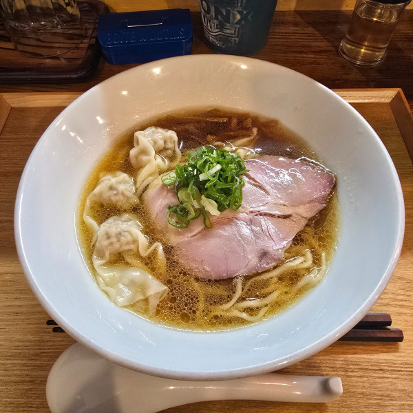 「鶏醤油ラーメンワンタン」@たかのちゅめの写真
