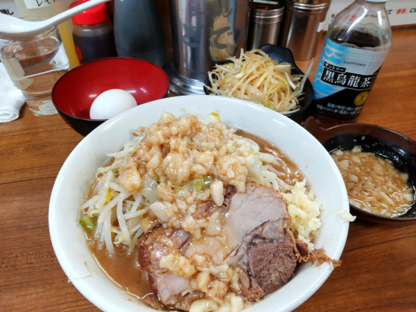 「ラーメン＋味ネギ､生卵」@ラーメンの店 どでん 北浦和店の写真