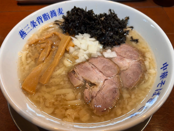 「背脂煮干しそば＋岩海苔」@燕三条中華そば ぎと家 武里本店の写真