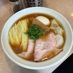 特製醤油ラーメン
