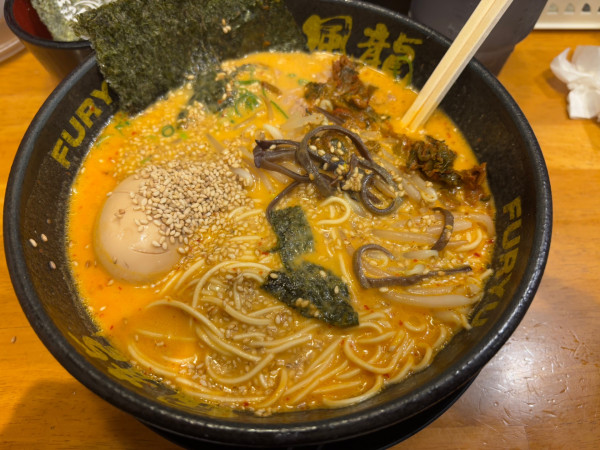 「辛味噌とんこつ」@博多風龍 池袋東口店の写真