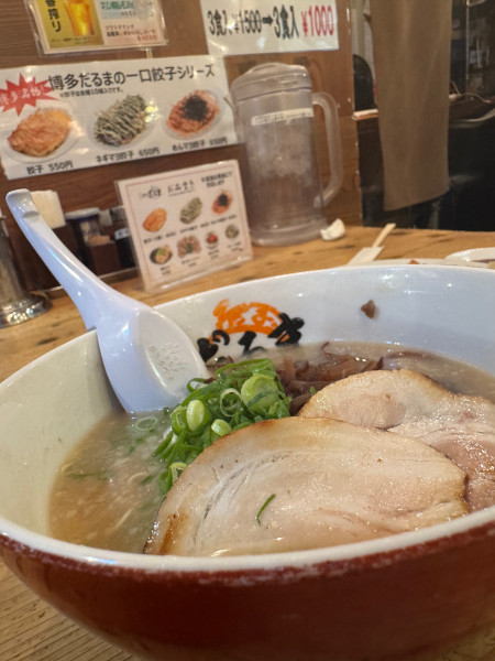 「らーめん」@元祖博多だるま 博多デイトス店の写真