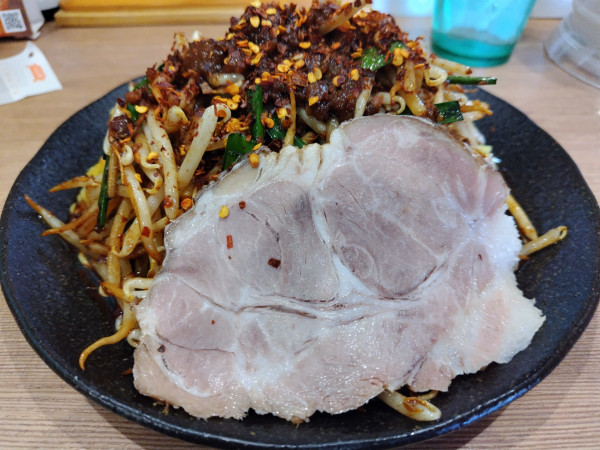 「【限定】汁なしスタミナ皿ガッツ ※にんにくアリ」@凌駕 IDÉAの写真