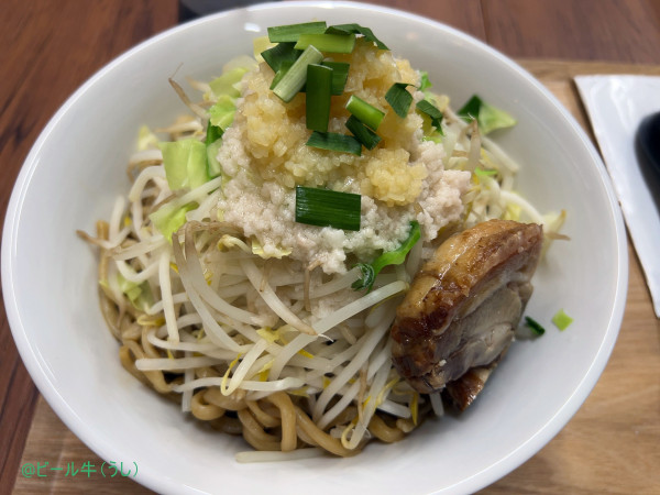 「豚吉らーめん【混ぜそば】大(902円)全まし」@ラーメン屋 豚吉 浦和店の写真
