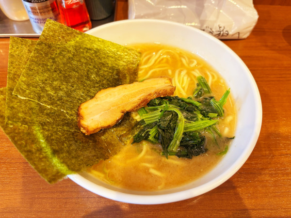 「横浜家系ラーメン」@二代目横浜らーめん東名家の写真