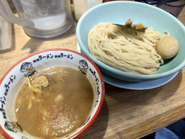 「味玉煮干つけ麺(1380円)」@野郎ラーメン 高田馬場店の写真