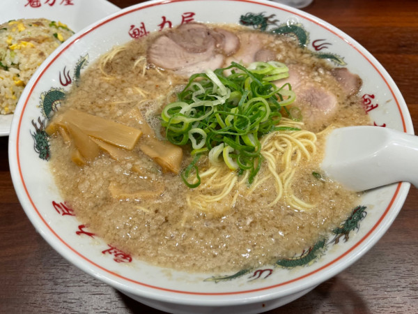 「ラーメン（チャーハンセット）」@ラーメン魁力屋 府中白糸台店の写真