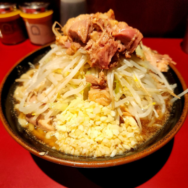 「豚2枚ラーメン ヤサイ、ニンニク、アブラ」@ラーメン二郎 荻窪店の写真