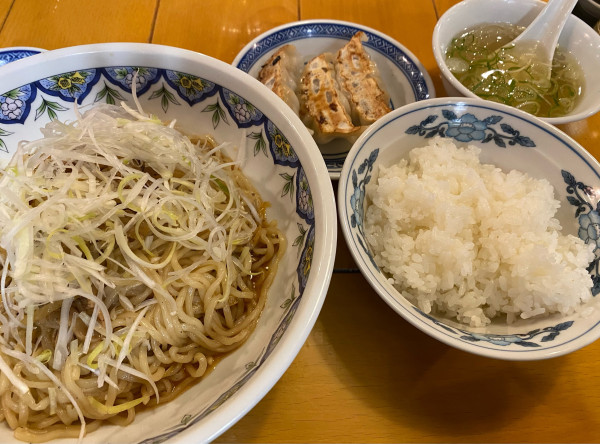 「スーラー油めん　1020円　半餃子ご飯セット　420円」@中国ラーメン 揚州商人 町田店の写真