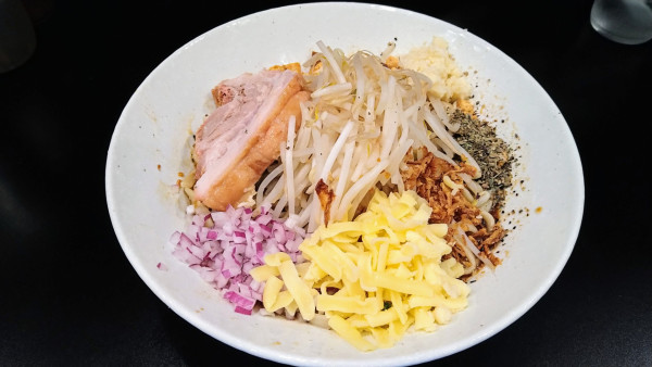 「おにぐら(麺少なめ･ニンニク)」@豚風。の写真