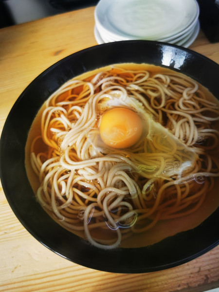 「月見そば」@立喰いそば処 津軽の写真