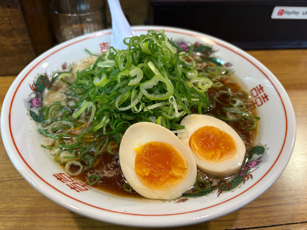 「ネギ玉そば(930円)+替え玉(150円)」@西國やの写真