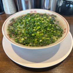 マー油豚骨ラーメン