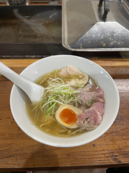 「煮干し白ダシラーメン（1100円）」@虎一番の写真