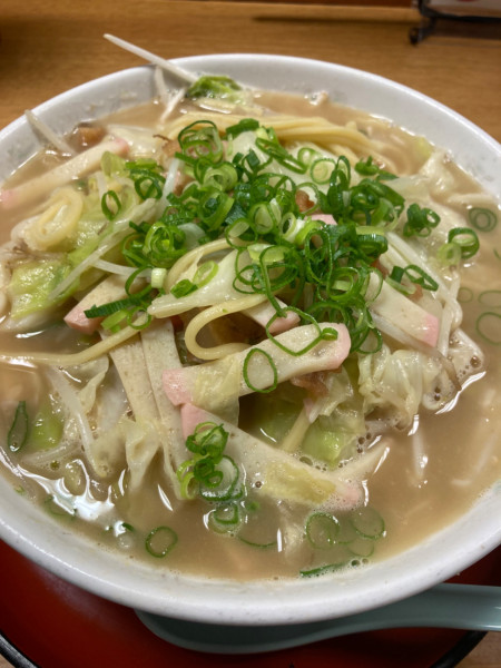 「ちゃんぽん¥880、黒ラベル中瓶¥580、餃子¥330」@北海屋の写真