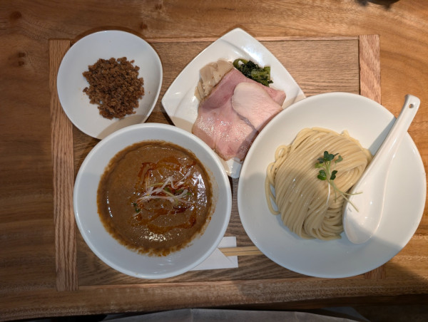 「赤つけ麺」@麺屋 周郷 神田店の写真