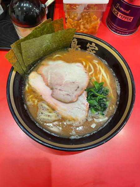 「ラーメン(900円)」@横濱家系ラーメン 川島家の写真