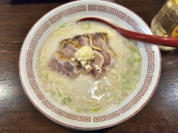 「塩とんこつそば」@立ち呑み居酒屋 金町製麺の写真