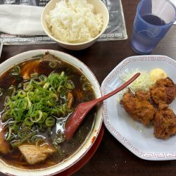 ラーメン並ネギ多い目の唐揚げ定食