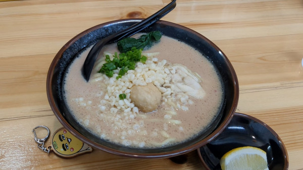 「鳥膳ラーメン」@麺屋鳥膳の写真